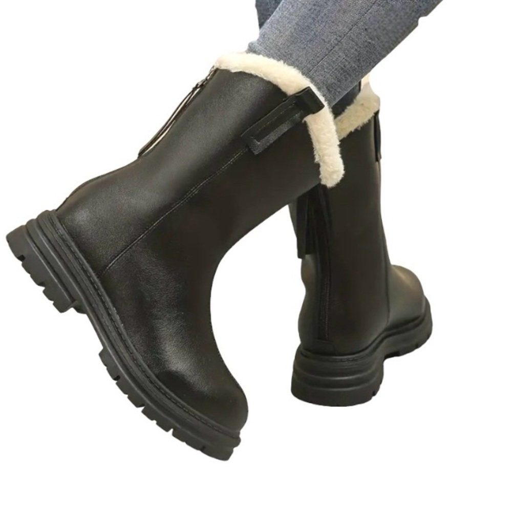 NWT-Sherpa Lined Black Boots-Woman’s 8 - Picture 3 of 3